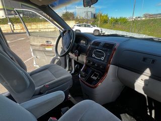 KIA Carnival 2.9 CRDI LX 2005