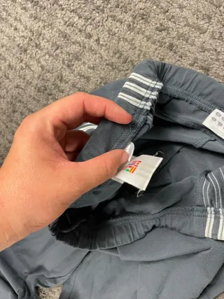 ¡¡OFERTA!! Talla L Pantalón Adidas Ancho Gris