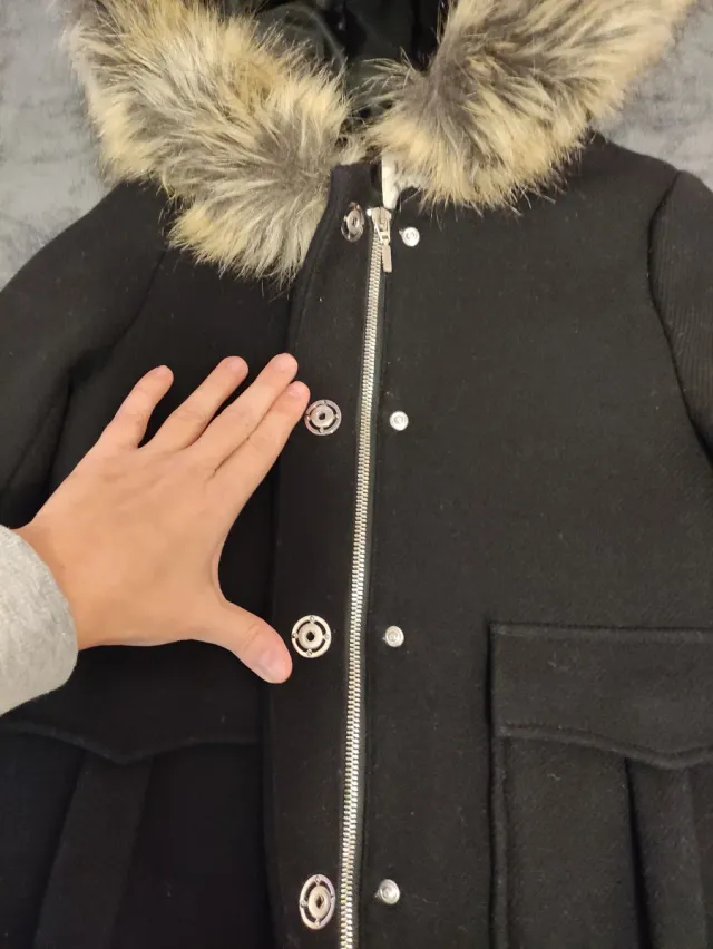 Abrigo Zara niña 8 años negro