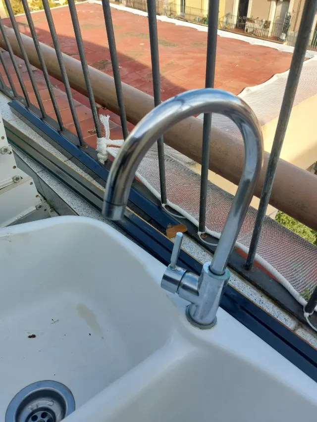 Grifo y pica de cocina doble