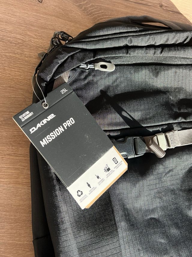 Mochila Dakine Mission Pro 25L NUEVA