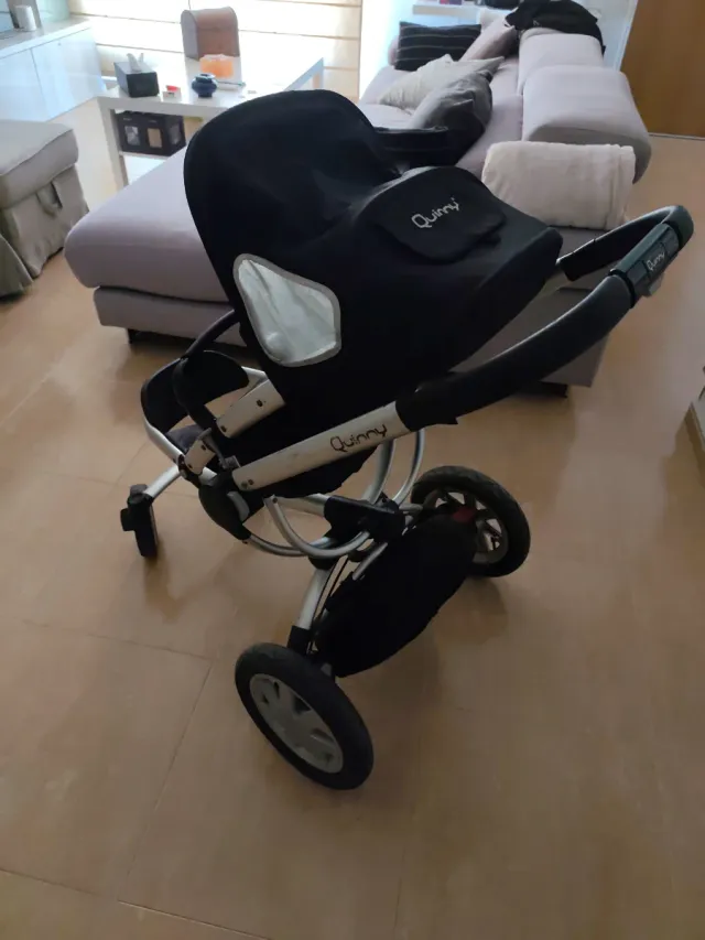 Carrinho de Bebê Quinny