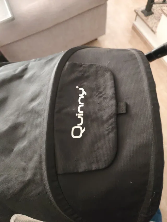 Carrinho de Bebê Quinny