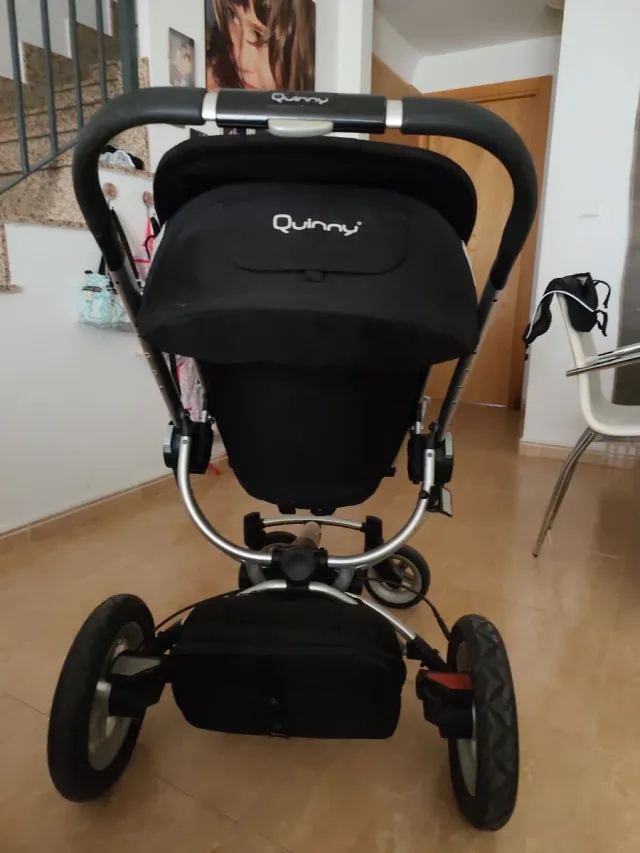 Carrinho de Bebê Quinny