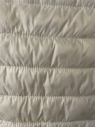 Chaqueta Guess blanca acolchada talla XS