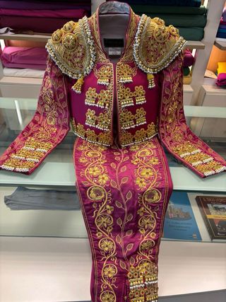 Traje de Luces Torero Bordado Dorado