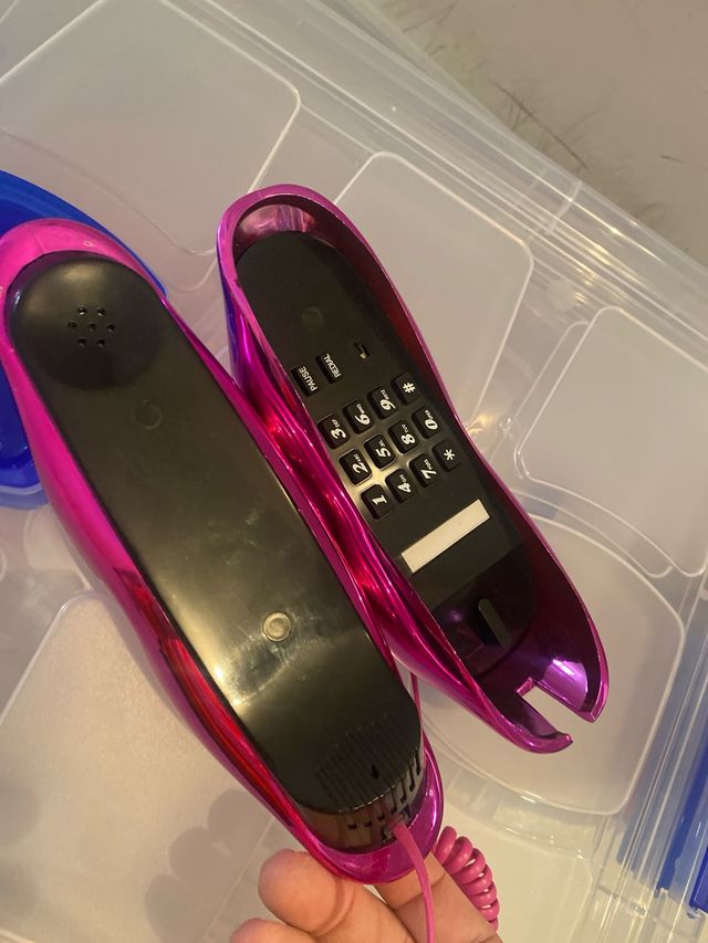 Teléfono labios rosa