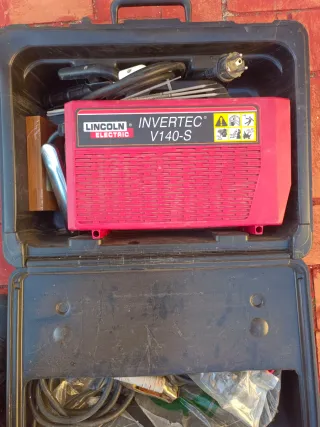 Soldador Lincoln Electric V140-S + Máscara+electod