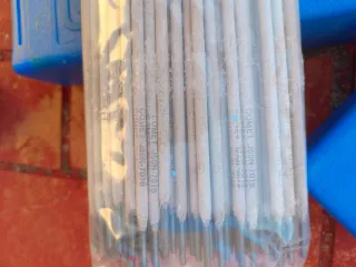 Soldador Lincoln Electric V140-S + Máscara+electod