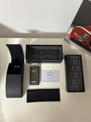 Occhiali da sole Prada neri