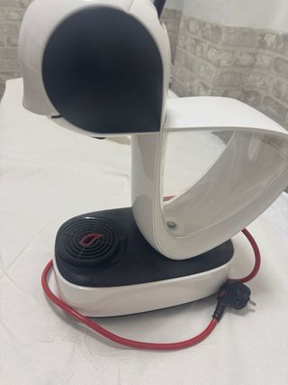 Cafetera Dolce Gusto Blanca y Negra