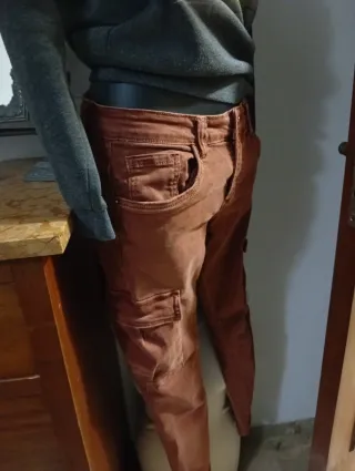 Jeans cargo bordeaux