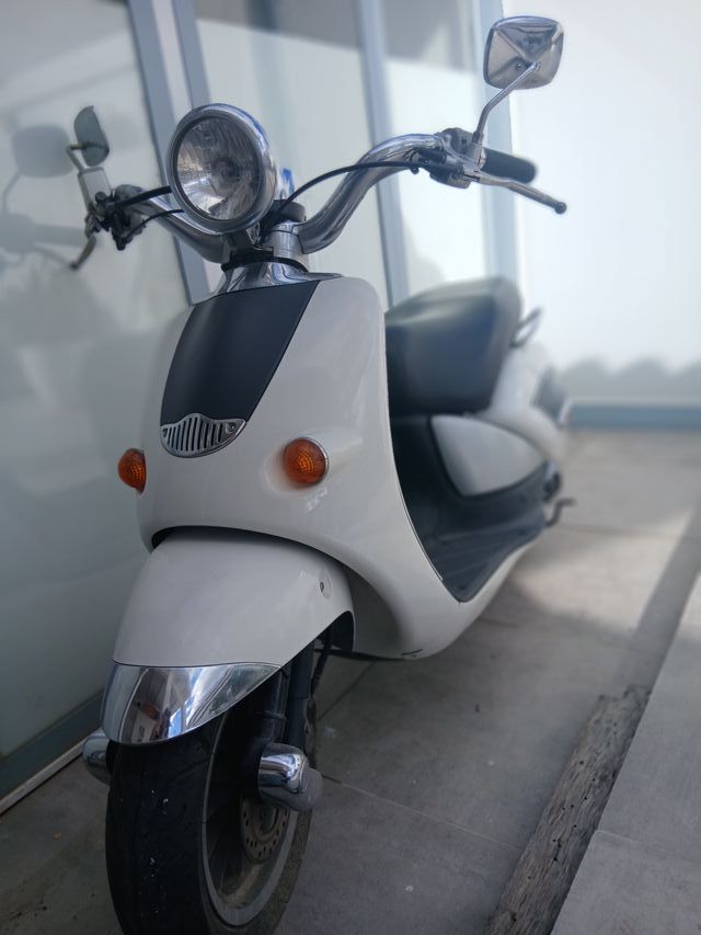 Aprilia Habana 50cc Custom Blanca