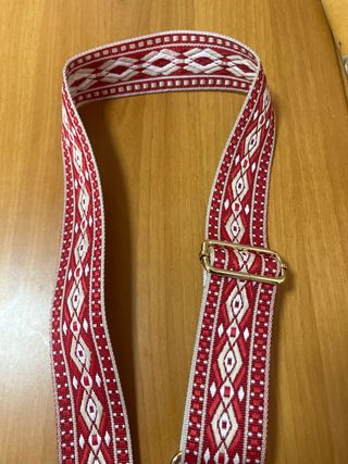 Corrente para bolsa com detalhes dourados