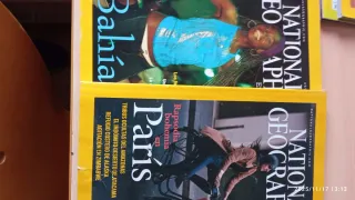 8 revistas de National Geographic. Diferentes años