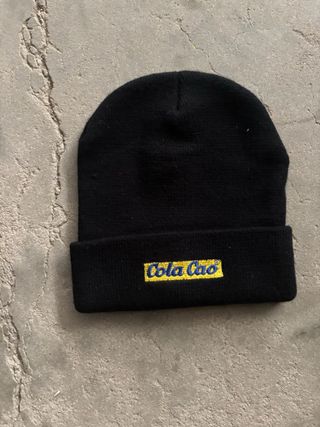 Gorro negro ColaCao bordado