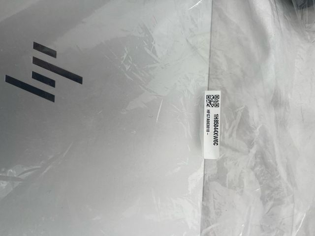 Portátil HP elitebook 645 G11 AMD 5 blanco y negro