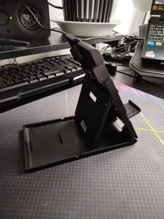 Base Nintendo Switch Pikachu (Precio negociable)