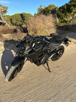 Suzuki GSX 8S 2024 4800 kms