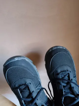 Botas de montaña y trekking quechua