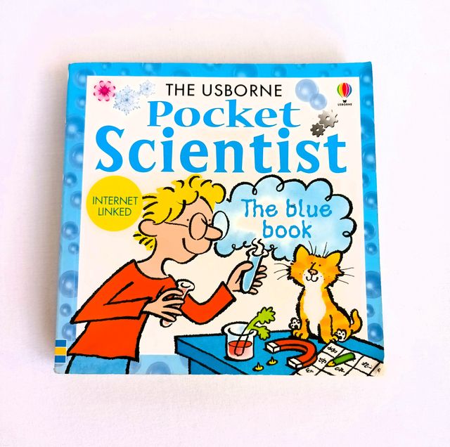 Pocket Scientist (Blue Book) (Pocket Science)