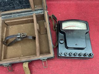 Antiguo voltimetro analógico Chauvin Arnoux