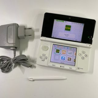 Nintendo 3DS Bianco con accessori