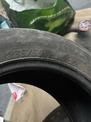 Neumáticos 235/50/18 97V