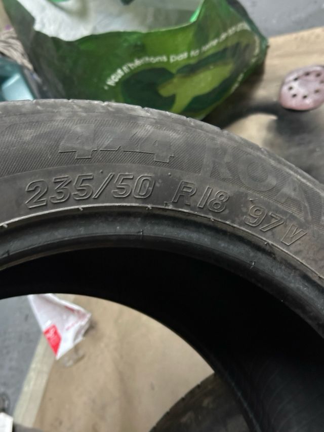 Neumáticos 235/50/18 97V