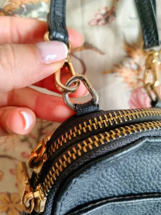 Bolso negro pequeño bandolera