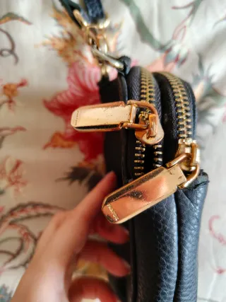 Bolso negro pequeño bandolera