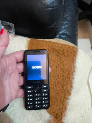 Nuovi telefoni Alcatel, 7 a 95€, 1 a 15€