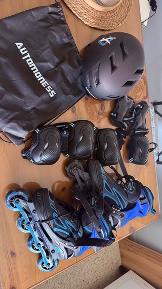 Patines en línea y equipo de protección
