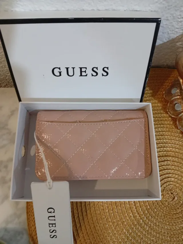 Billetera Guess Rosa y Dorada