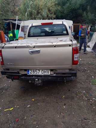 Isuzu rodeo  Isuzu rodeo  2005