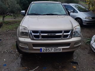 Isuzu rodeo  Isuzu rodeo  2005