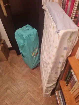 Cuna de viaje con colchón