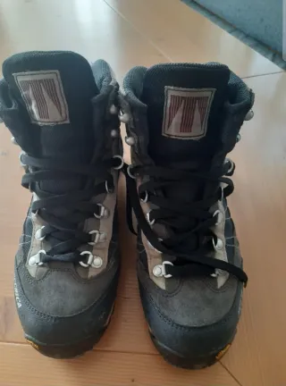 Scarponi da montagna donna n.39