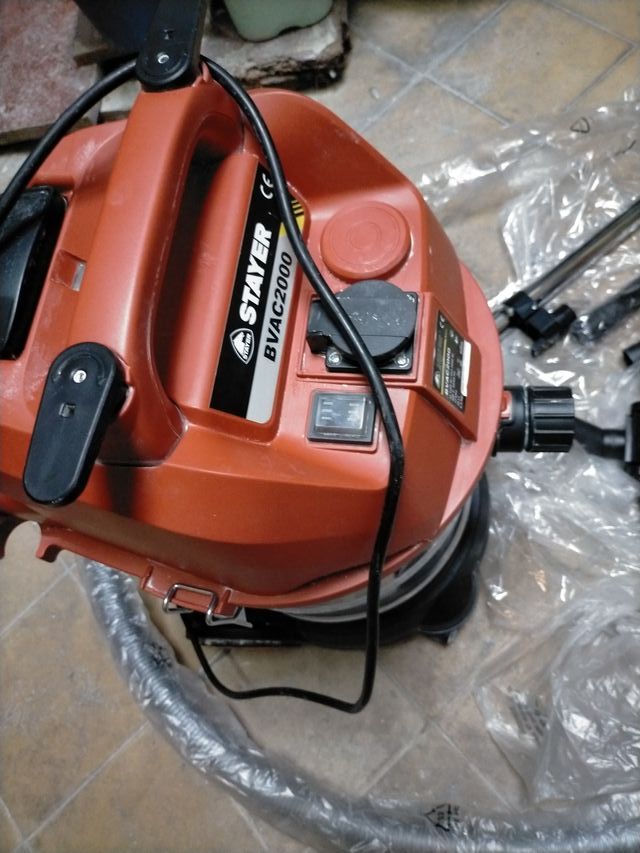 Aspiradora Stayer BVAC 2000