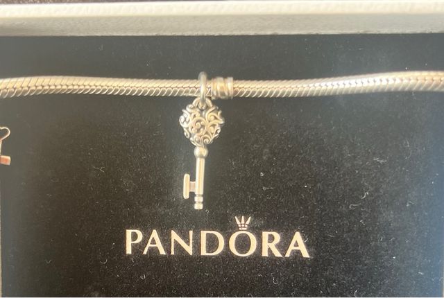 Pandora Charm Llave Real Plata