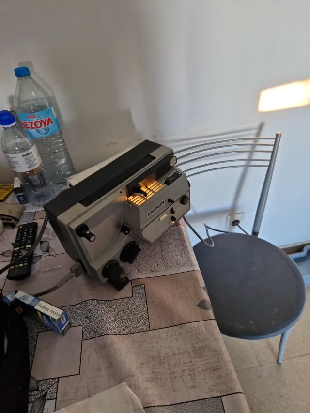 Proyector + cámara Cinekon Instduo s80