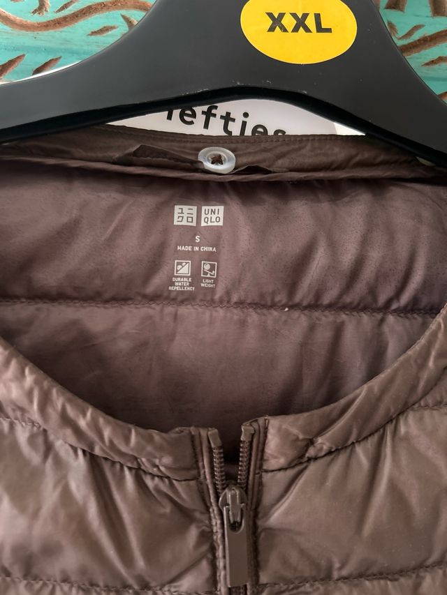 Chaqueta Uniqlo marrón