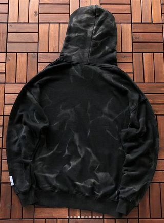 Sudadera Gallery Dept. Negra Logo Amarillo