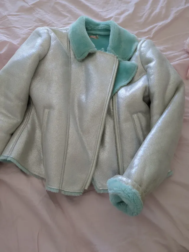 Cazadora plata y turquesa borreguito