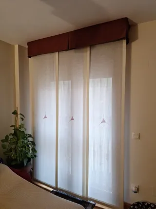 Cortine a pannello per tre finestre Beige/granato