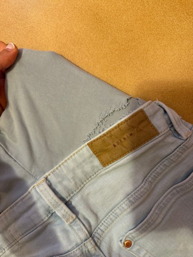 Pantalón premamá vaquero roto