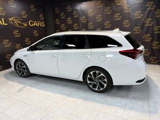 Toyota Auris 2015