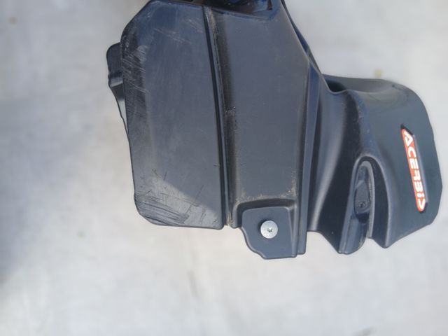 Depósito Acerbis 14L y Torre Soporte