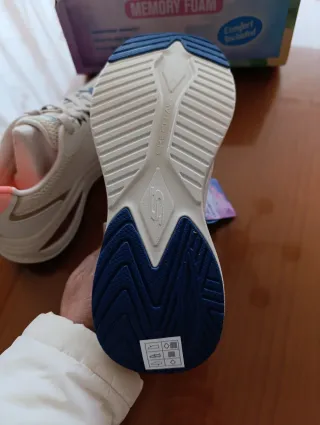 Zapatillas Skechers Mujer Beige/Rosa Nuevas