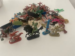 Figuras indios y vaqueros